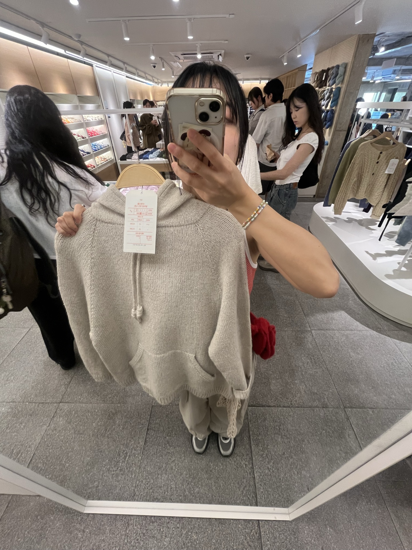 See and shop for K-knitting in Yeonhui-dong!