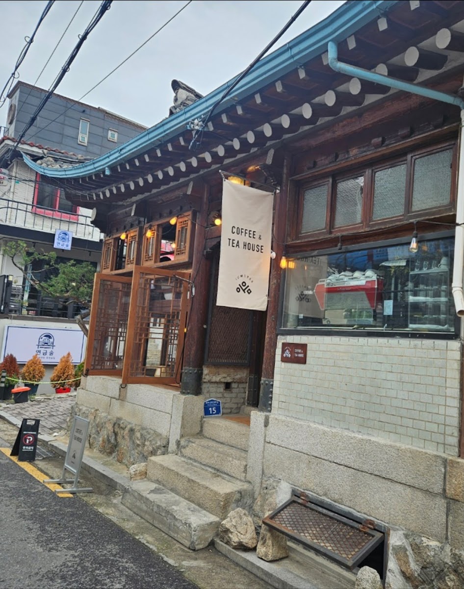Idol Store Hongdae Branch and K-pop Fan Culture Crawl 10